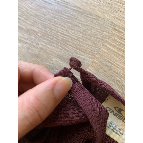 O’Neill women’s small maroon cutout long sleeve blouse - Picture 6 of 9